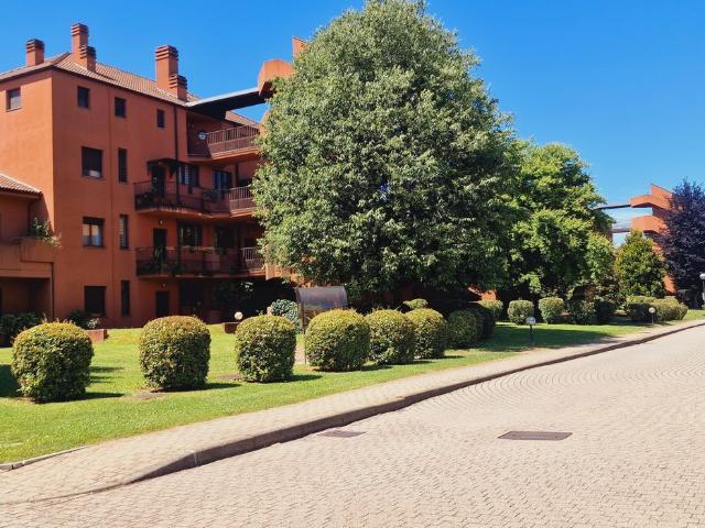 Appartamento in vendita a Lainate, Lombardia