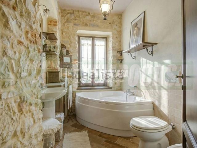 Appartamento in vendita a Voltorre, Gavirate