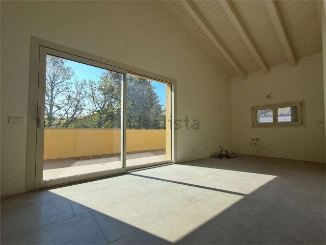 Attico in vendita a Infrangibile, Piacenza