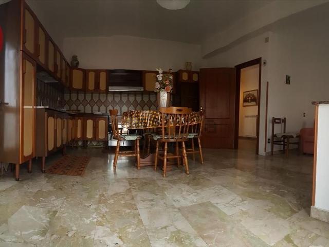 Appartamento in vendita a Calabria, Reggio Calabria