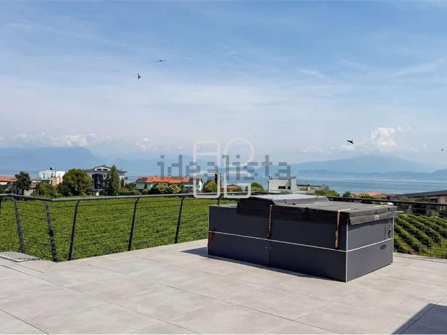 Appartamento in vendita a Peschiera Del Garda, Veneto
