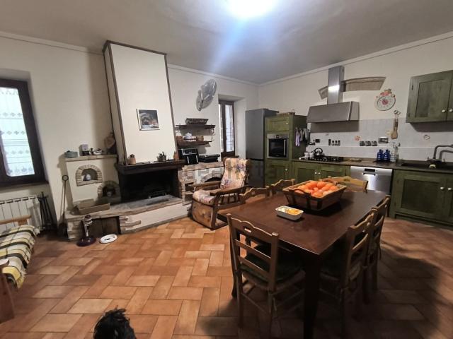 Appartamento in vendita a Foligno, Umbria