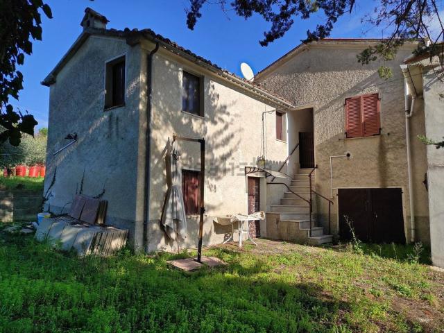Appartamento in vendita a Strada, Marche