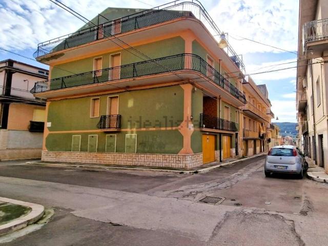 Appartamento in vendita a San Nicandro Garganico, Foggia