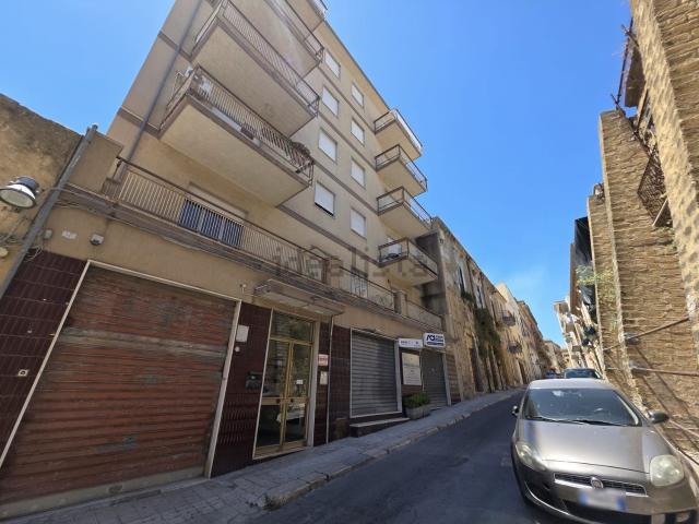 Appartamento in vendita a Quartiere San Giovanni, Castelvetrano