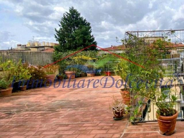 Attico in vendita a Campo di Marte, Firenze