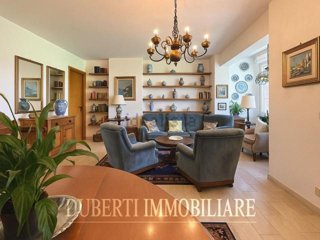 Appartamento in vendita a Velate, Varese
