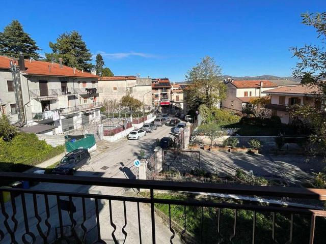 Appartamento in vendita a Montella, Campania