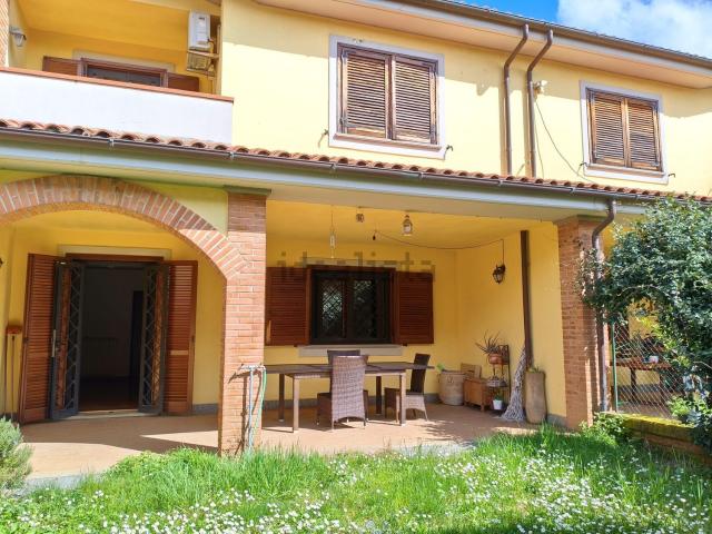 Appartamento in vendita a Maregnano, Vignanello