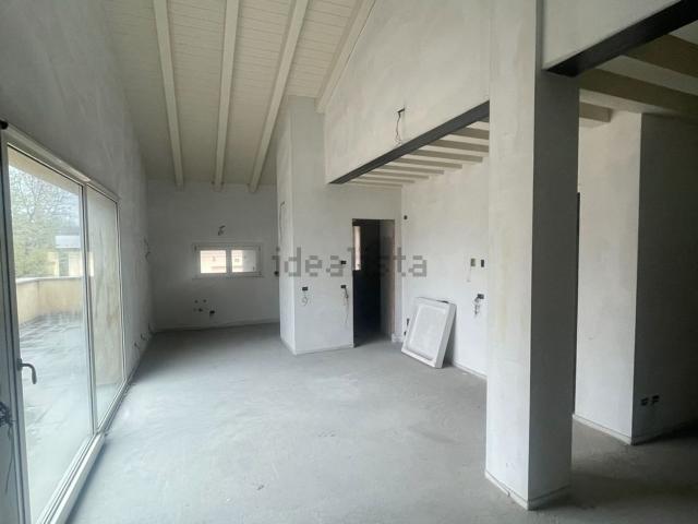 Attico in vendita a Infrangibile, Piacenza