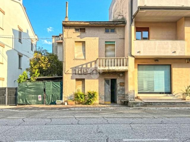 Appartamento in vendita a Faleriense, Marche