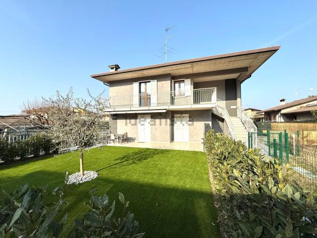 Appartamento in vendita a Lonato, Lombardia