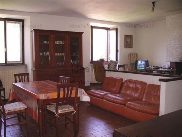 Appartamento in vendita a Primaluna, Lombardia