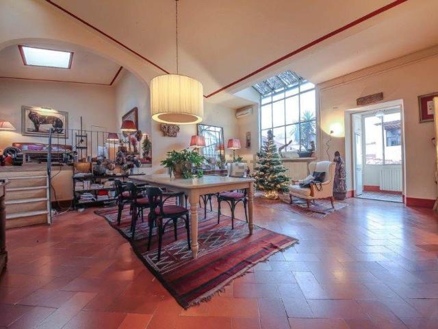 Appartamento in vendita a Firenze