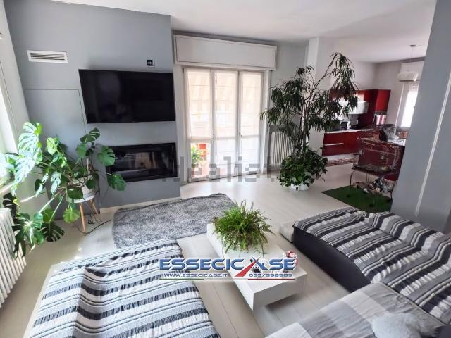 Appartamento in vendita a Urgnano, Bergamo