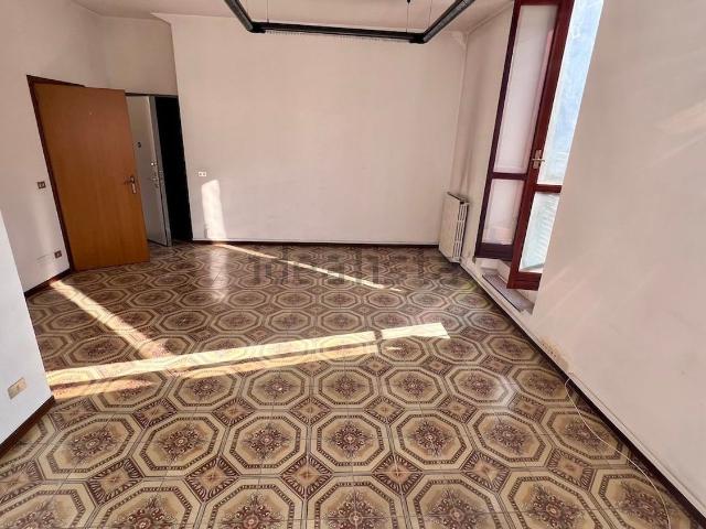 Appartamento in vendita a Lainate, Milano