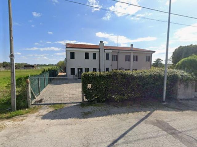 Appartamento in vendita a Crespino, Veneto