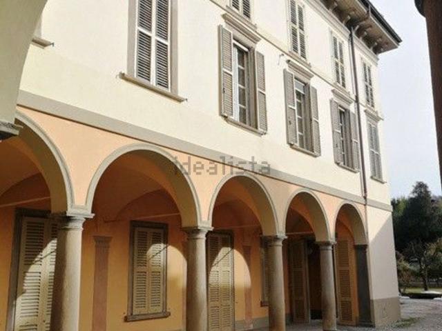 Appartamento in vendita a Piazza, Caprino Bergamasco