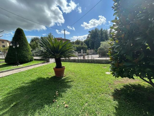 Appartamento in vendita a Castellare, Pescia