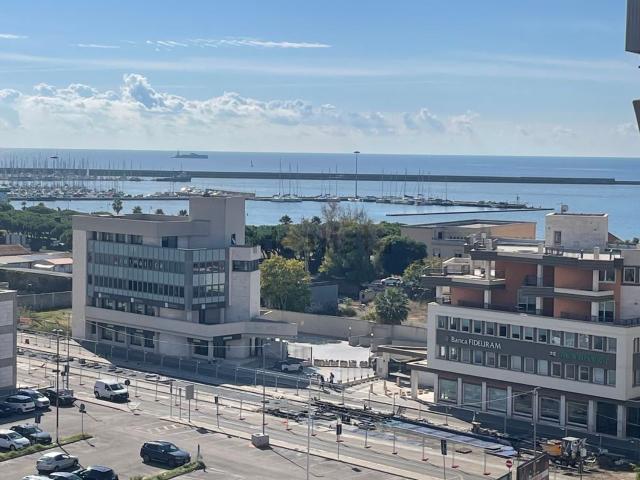 Appartamento in vendita a Bonaria, Cagliari