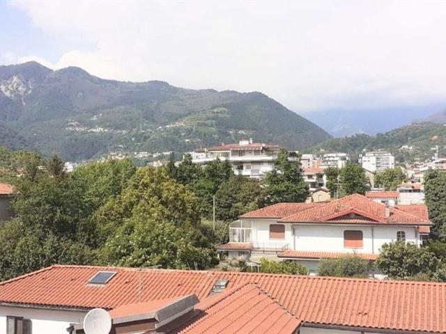 Appartamento in vendita a Poggioletto, Marina Di Massa