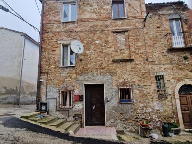 Appartamento in vendita a Unione dei Comuni della Val Vibrata, Civitella Del Tronto