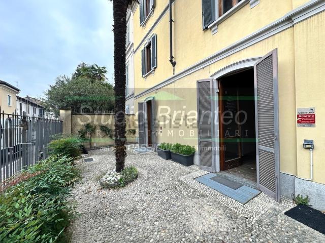 Appartamento in vendita a Agliate, Carate Brianza