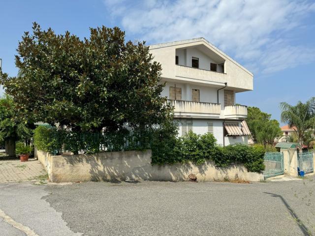Appartamento in vendita a Vibo Marina, Vibo Valentia