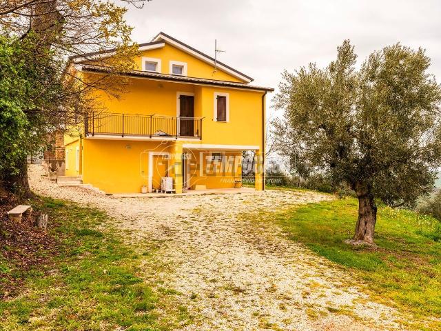 Appartamento in vendita a Le Casette, Marche