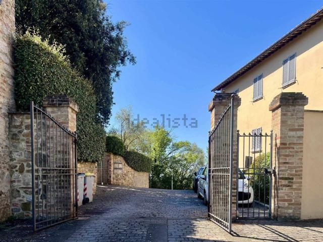 Appartamento in vendita a Sant'Erminio, Cenerente
