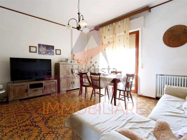 Appartamento in vendita a Crocette, Marche