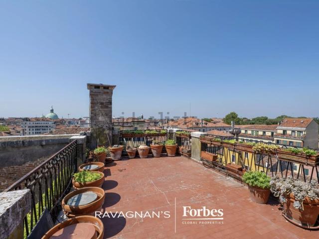 Appartamento in vendita a Venezia-Murano-Burano, Venezia