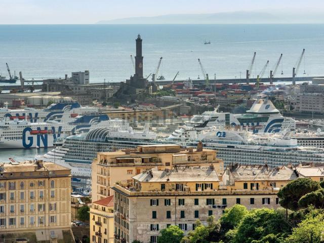 Appartamento in vendita a Centro Est, Serra Riccò
