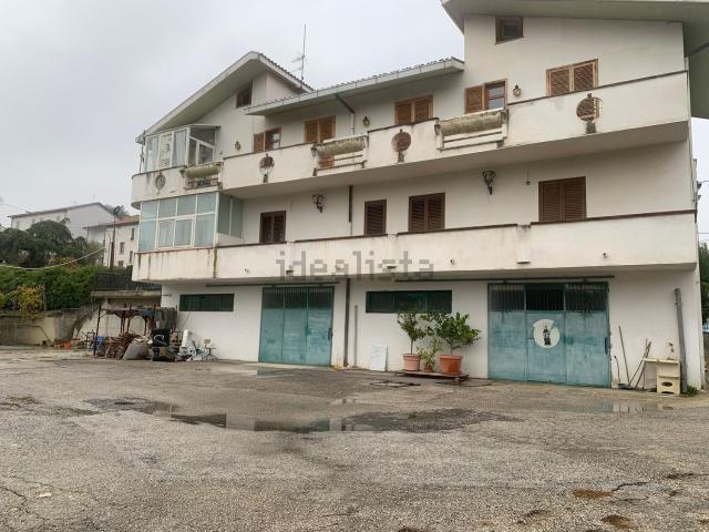 Appartamento in vendita a Castiglione A Casauria, Abruzzo
