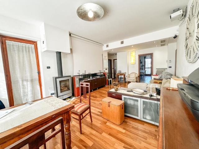 Appartamento in vendita a Santena, Torino