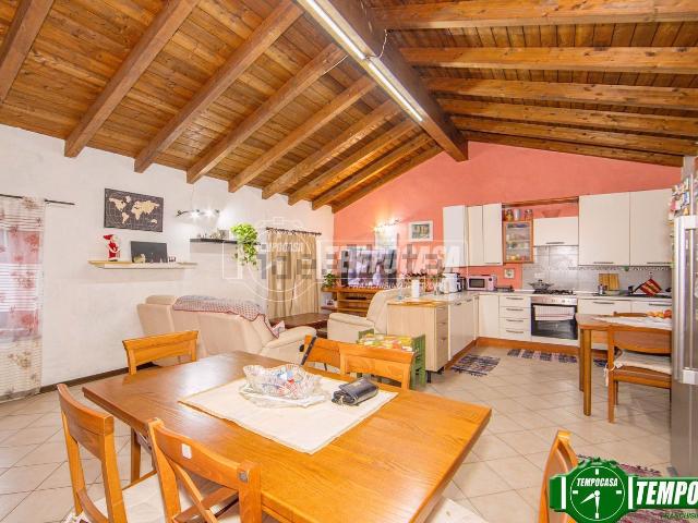 Appartamento in vendita a Zinasco, Lombardia