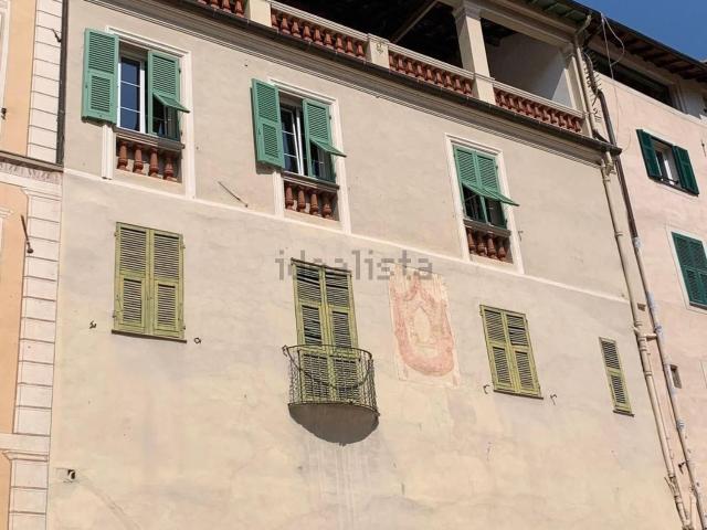 Attico in vendita a Dolceacqua, Liguria