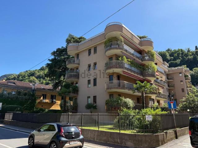 Appartamento in vendita a Como, Lombardia