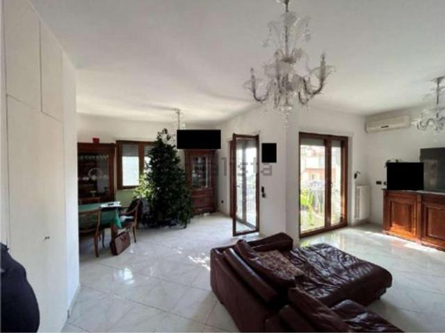 Appartamento in vendita a Salerno