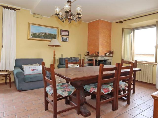 Appartamento in vendita a Torrita, Toscana