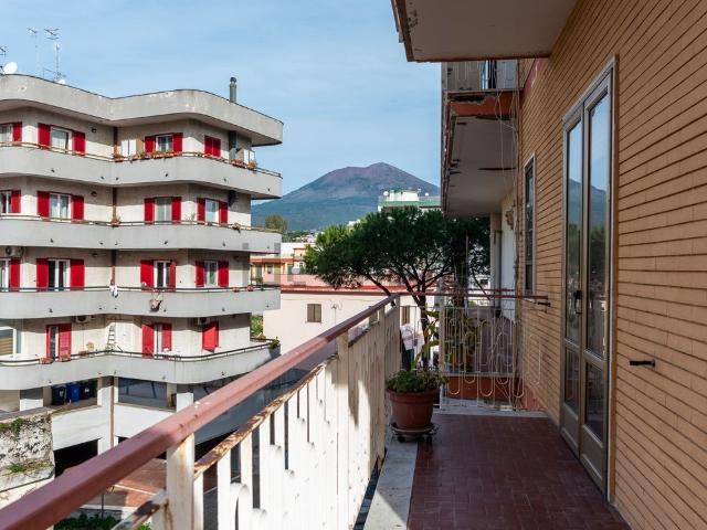 Appartamento in vendita a Gambardella, Torre Annunziata
