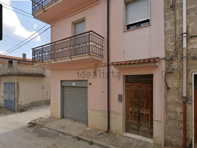 Appartamento in vendita a Irsina, Matera