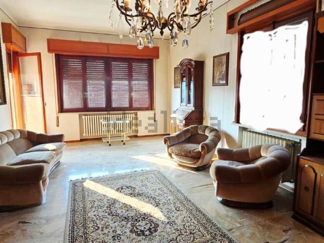 Appartamento in vendita a Viadana, Mantova