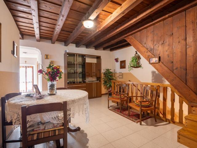 Appartamento in vendita a Comunità Montana della Valle Brembana, Serina