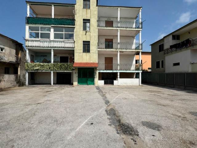 Appartamento in vendita a Castel Volturno, Caserta