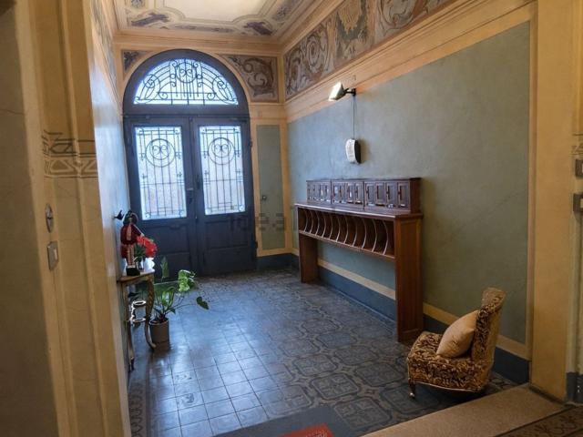 Appartamento in vendita a Sant'Agostino esterna-Porta Castello, Re