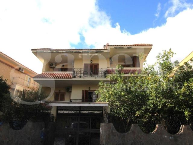 Appartamento in vendita a Arzano, Campania