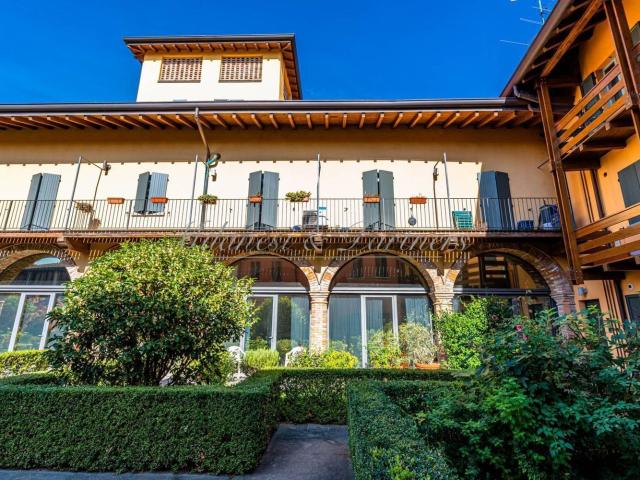 Appartamento in vendita a Bergamo, Lombardia