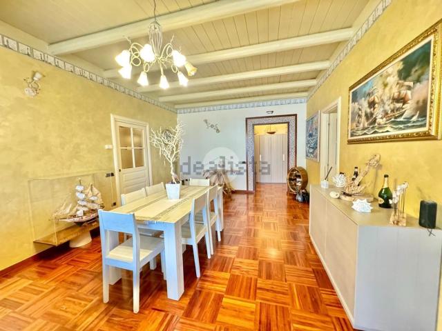 Appartamento in vendita a Marina di sotto, Marche