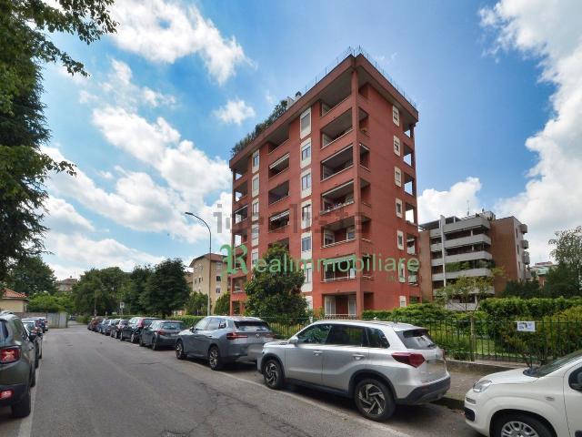 Appartamento in vendita a Cazzaniga, Monza